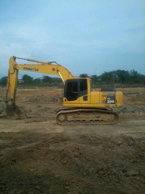 ขายเเบ็คโฮ โคมัสสุ 200 - 8 สภาพพร้อมใช้งาน ทำงาน 17,000 ชั่วโมง โซ่เปลี่ยนไหม่ เอวเเน่น เเอร์ไฟฟ้าครบ ราคา 1,850,000 บาท โทร 087-9666599 คุณหนาม