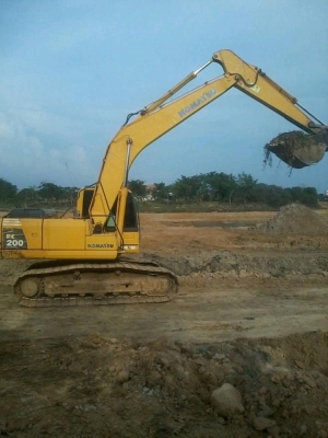 ขายเเบ็คโฮ โคมัสสุ 200 - 8 สภาพพร้อมใช้งาน ทำงาน 17,000 ชั่วโมง โซ่เปลี่ยนไหม่ เอวเเน่น เเอร์ไฟฟ้าครบ ราคา 1,850,000 บาท โทร 087-9666599 คุณหนาม