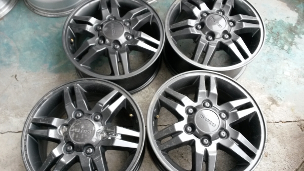 แม็ก อีซูสุ