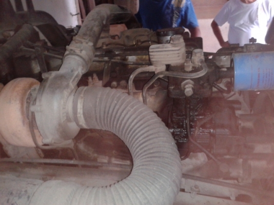 ***รถยังอยู่***สิบล้ออีซูสุ (สองเพลา )  ไม่ดั้ม 220 แรงม้า  ระบลากพ่วงพร้อม พร้อมใช้งาน  เล่มพร้อมโอน