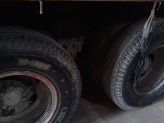 ***รถยังอยู่***สิบล้ออีซูสุ (สองเพลา )  ไม่ดั้ม 220 แรงม้า  ระบลากพ่วงพร้อม พร้อมใช้งาน  เล่มพร้อมโอน