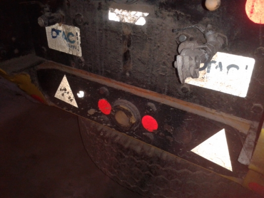 ***รถยังอยู่***สิบล้ออีซูสุ (สองเพลา )  ไม่ดั้ม 220 แรงม้า  ระบลากพ่วงพร้อม พร้อมใช้งาน  เล่มพร้อมโอน