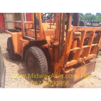 ขับเคลื่อน 4 ล้อ    รถยก 2.5 ตัน  toyota