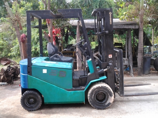 ขายรถโฟล์คลิฟท์ SHINKO 2.5ตัน เครื่องยนต์ดีเซล2300นิสสัน ปี2008 เสาร์สูง 5 เมตร พร้อมใช้งานครับขาย 149000 บาท