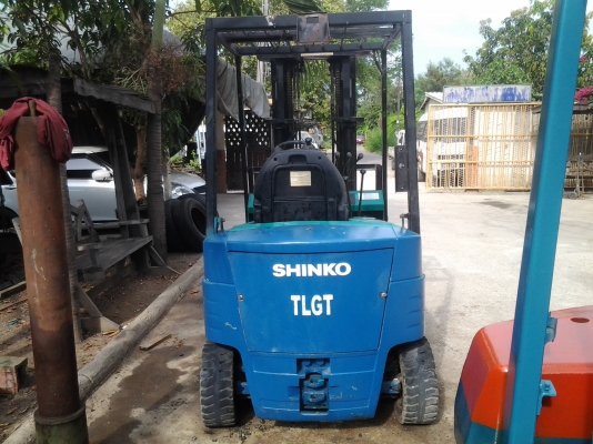 ขายรถโฟล์คลิฟท์ SHINKO 2.5ตัน เครื่องยนต์ดีเซล2300นิสสัน ปี2008 เสาร์สูง 5 เมตร พร้อมใช้งานครับขาย 149000 บาท