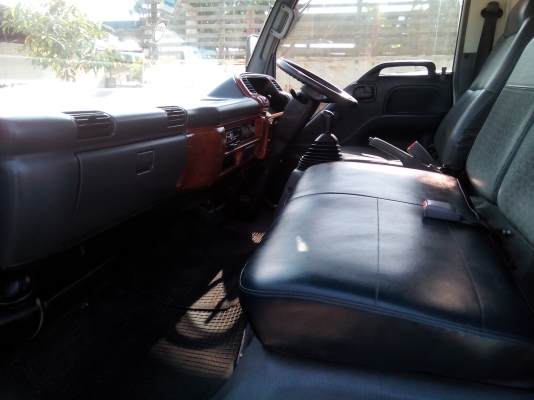 6 ล้อกลาง *EURO.2*  ISUZU  NQR 175 แรงม้า *คอมมอนเรว* ยาว 5.50 ม. * รถสวยเดิม+สวยจริง *รถห้างแท้* มีเล่มพร้อมโอน
