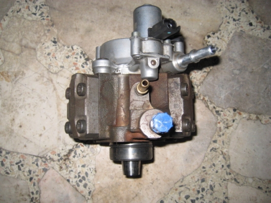 ขายปั้มคอมมอนเรล 3 โรเตอร์ 4,300 เหลือ 2,800