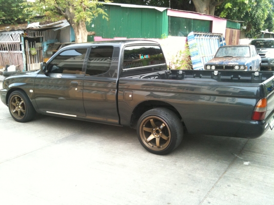 ขายสตราด้า 2.5 เทอร์โบว์ ปี05 ราคาต่อลองได้ ว่ามาเลย ขายได้ขายเลยครับ