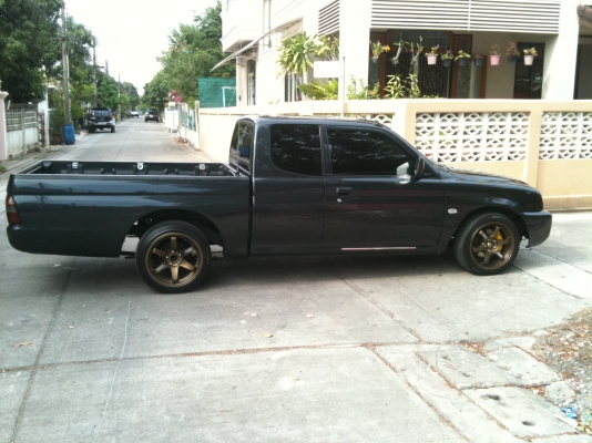 ขายสตราด้า 2.5 เทอร์โบว์ ปี05 ราคาต่อลองได้ ว่ามาเลย ขายได้ขายเลยครับ