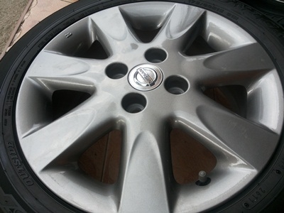 ขายล้อแม็กNISSAN March ขอบ 15(สีกัล) พร้อมยาง 175/60/15 1 ชุด