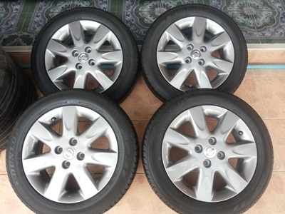 ขายล้อแม็กNISSAN March ขอบ 15(สีกัล) พร้อมยาง 175/60/15 1 ชุด