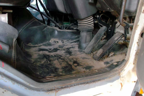 ขายด่วนรถสิบล้อหลงFN527TDชีL3923ดรั้มเครือง195แรงม้า