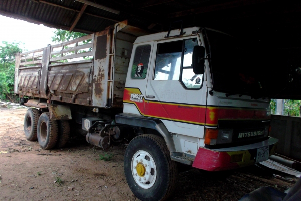 ขายด่วนรถสิบล้อหลงFN527TDชีL3923ดรั้มเครือง195แรงม้า