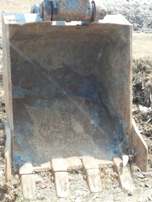 pc 100-3 เครื่องเดิม ปั้มเดิม บูมอามไม่มีปะ ช่วงล่างสวย