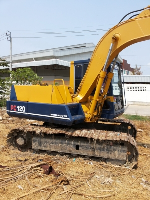 pc 100-3 เครื่องเดิม ปั้มเดิม บูมอามไม่มีปะ ช่วงล่างสวย