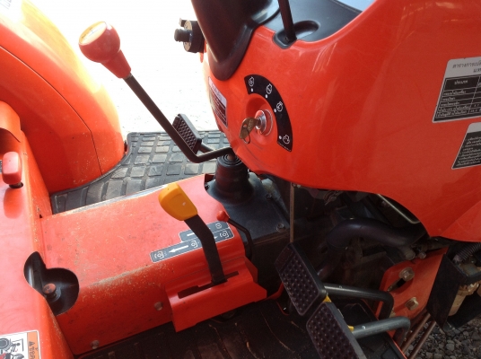 ปัญญาแทรคเตอร์มาแล้ว...จัดมาให้ คูโบต้า L3608 ใบมีดคานล่าง ผาน6X22 พร้อมโรตาลี่ตราช้าง ทำงาน1286ชม. พร้องจัดส่งทั่วไทยคับ จัดส่ง อ.เมือง จ.พิจิตร