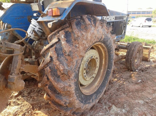 ขายรถไถ Ford 6640 - 1 เพลา ใบมีดดันหน้าพร้อมผาน 6 เอกสารอินวอยซ์ สภาพสวยพร้อมใช้งาน ขายรถไถ Ford 6640 - 1 เพลา ใบมีดดันหน้าพร้อมผาน 6 เอกสารอินวอยซ์ สภาพสวยพร้อมใช้งาน