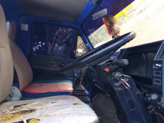 ขายรถบรรทุกหกล้อ ISUZU NPR ตัวแรก รถห้างแท้ๆ กระบะคาร์โก้ยาว 4.20 เมตร ทะเบียนพร้อม ขายรถบรรทุกหกล้อ ISUZU NPR ตัวแรก รถห้างแท้ๆ กระบะคาร์โก้ยาว 4.20 เมตร ทะเบียนพร้อม