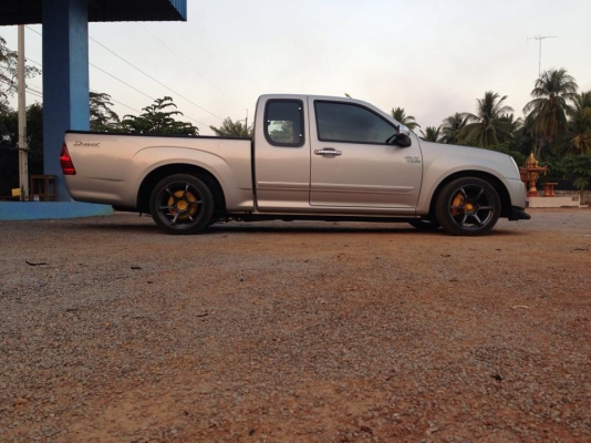 ISUZU D-MAX SLX 2.5 ปลายปี 53 วิ่ง11xxxx รถบ้านสภาพดี เข้าศูนย์ เช็คระยะ ตลอด