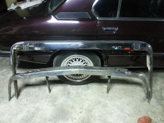 ขายกันชนเล็ก bmw e12