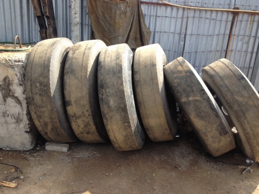 ขายกระทะ 10 รู พร้อมยาง เรเดียน มิชิลิน 11.00 R 20