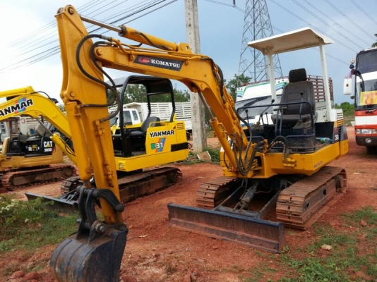 รถแบคโฮ KOMATSU  PC - 30  สนใจติดต่อ 081 - 6079515