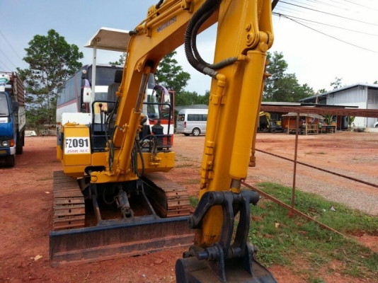 รถแบคโฮ KOMATSU  PC - 30  สนใจติดต่อ 081 - 6079515