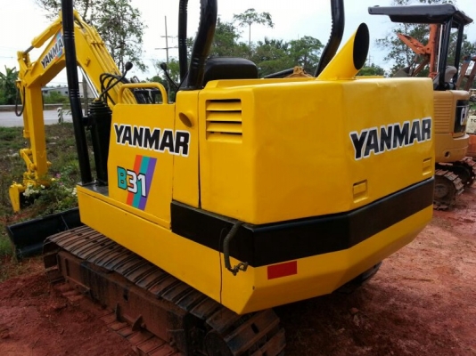 รถแบคโฮ YANMAR B31. สนใจติดต่อ 081 - 6079515 รถแบคโฮ YANMAR B31. สนใจติดต่อ 081 - 6079515