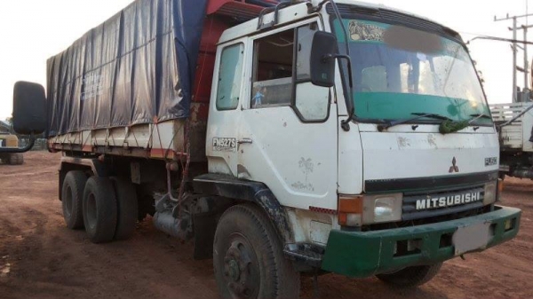 **1,050,000 บ.ต่อรอง**ขาย10ล้อ2เพลาดั้ม "หลงโบ" MITSU FN527M-TF6203 ปี40 เครื่อเดิมเกียร์เดิม เกียร์ 10สปีด เครื่องมีอ่อนนิดหน่อยช่วงล่างคัสซีสวยเดิม ไม่ปะไม่ดาม กระบะดั้มเหล็กสภาพดี ไม่ผุ เบรคใหญ่เพลาบุ๋ม หัวเก๋งดีไม่ผุ ภายในดีคอนโซลครบ พ.พาวเว