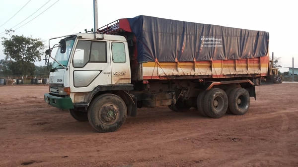 **1,050,000 บ.ต่อรอง**ขาย10ล้อ2เพลาดั้ม "หลงโบ" MITSU FN527M-TF6203 ปี40 เครื่อเดิมเกียร์เดิม เกียร์ 10สปีด เครื่องมีอ่อนนิดหน่อยช่วงล่างคัสซีสวยเดิม ไม่ปะไม่ดาม กระบะดั้มเหล็กสภาพดี ไม่ผุ เบรคใหญ่เพลาบุ๋ม หัวเก๋งดีไม่ผุ ภายในดีคอนโซลครบ พ.พาวเว