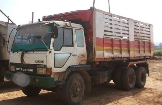 **1,050,000 บ.ต่อรอง**ขาย10ล้อ2เพลาดั้ม "หลงโบ" MITSU FN527M-TF6203 ปี40 เครื่อเดิมเกียร์เดิม เกียร์ 10สปีด เครื่องมีอ่อนนิดหน่อยช่วงล่างคัสซีสวยเดิม ไม่ปะไม่ดาม กระบะดั้มเหล็กสภาพดี ไม่ผุ เบรคใหญ่เพลาบุ๋ม หัวเก๋งดีไม่ผุ ภายในดีคอนโซลครบ พ.พาวเว