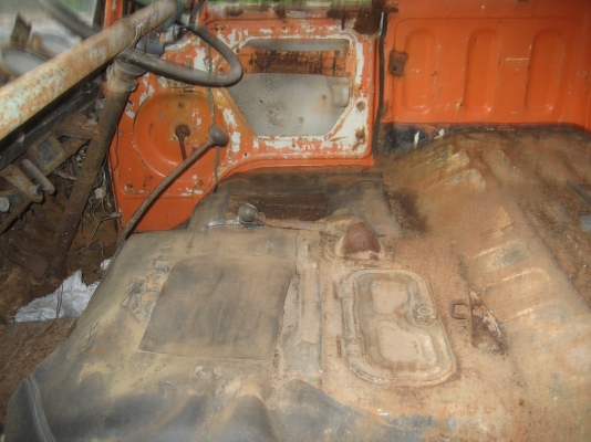 HINO KR ราคา 130,000 บาท    มีท่านใด ใช้งาน