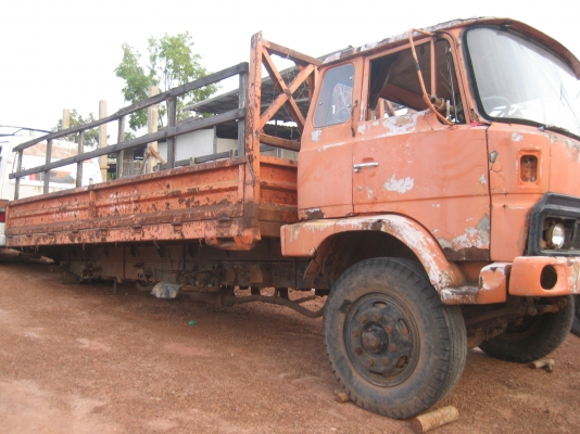 HINO KR ราคา 130,000 บาท    มีท่านใด ใช้งาน