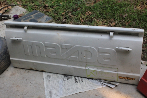 ขายฝาท้ายกระบะมาสด้า100-1400 ถูกๆ  ล้อแม็คดาว ขอบ 13สวยๆ