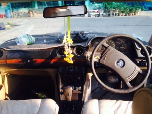 ขาย BENZ 250E เคร่อง1Jz ติดแกสแล้ว สภาพพร้อมใช้