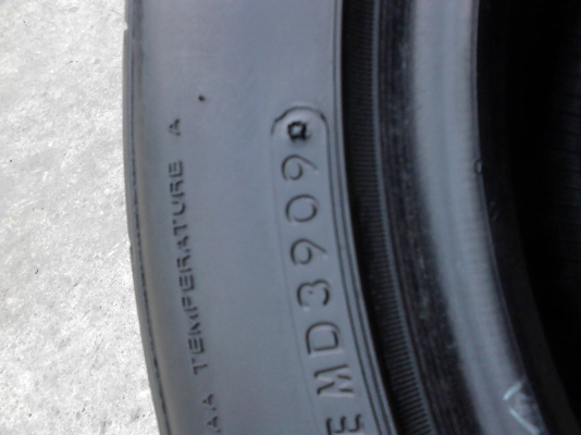 195/55R15  NITTO NEO GEN  มี 2 เส้นครับ TEL.081-427-3941
