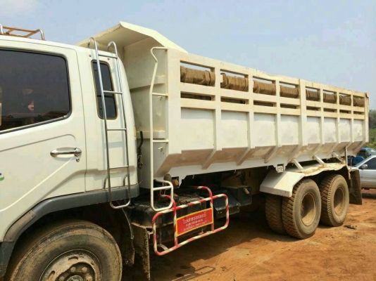 สิบล้อ MITSUBISHI FN5126 รถปี 51 260 แรงม้า ชอบราคาเท่าไรต่อรองกันได้ครับ จัดไฟแน๊นซ์ได้เต็มร้อยเปอร์เซ็นต์.