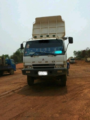 สิบล้อ MITSUBISHI FN5126 รถปี 51 260 แรงม้า ชอบราคาเท่าไรต่อรองกันได้ครับ จัดไฟแน๊นซ์ได้เต็มร้อยเปอร์เซ็นต์.