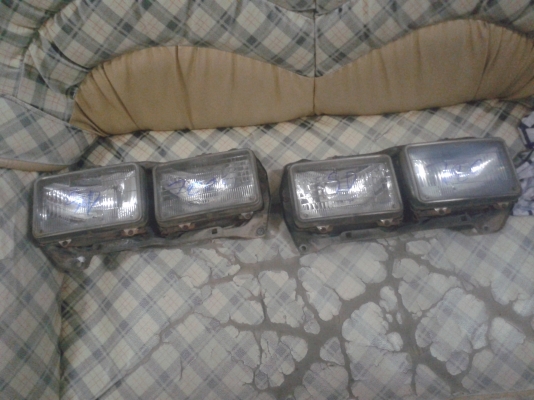 ไฟหน้า SD720 1คู่4ดวง 700บาท