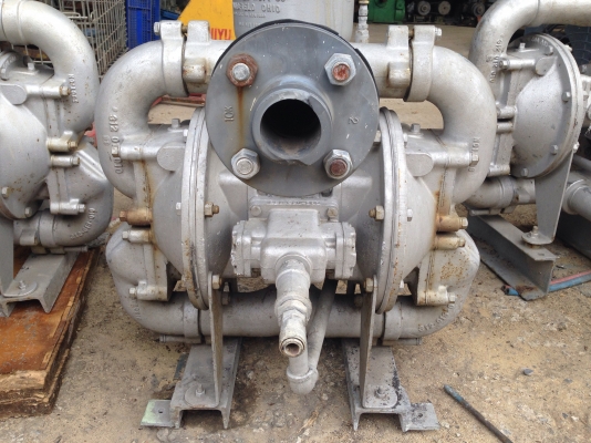 ขายปั้มไดอะเเฟรม Sandpiper made in USA พร้อมถังแรงดัน สภาพจอดนาน มี 4 ชุดครับ ขายปั้มไดอะเเฟรม Sandpiper made in USA พร้อมถังแรงดัน สภาพจอดนาน มี 4 ชุดครับ