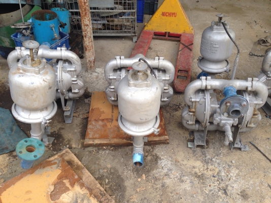 ขายปั้มไดอะเเฟรม Sandpiper made in USA พร้อมถังแรงดัน สภาพจอดนาน มี 4 ชุดครับ ขายปั้มไดอะเเฟรม Sandpiper made in USA พร้อมถังแรงดัน สภาพจอดนาน มี 4 ชุดครับ