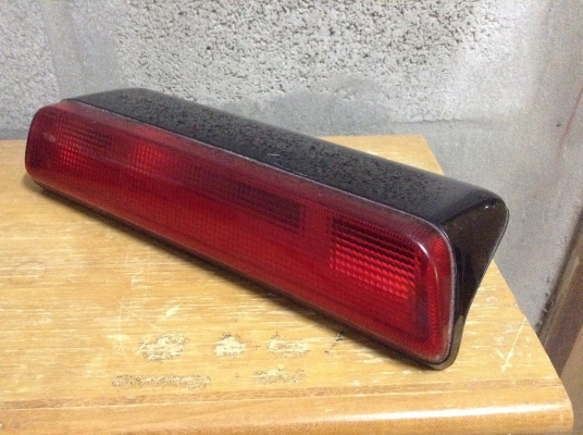 ไฟเบรคบนหลังคา นาวาร่า แท้สภาพสวยราคา 450 บาท