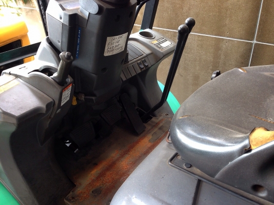 ขายถูกๆๆ   รถฟอร์คลิฟต์  MITSUBICHI  3   ตัน  ติดต่อ  094-4895646