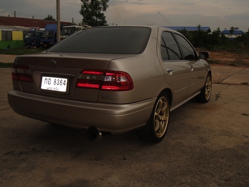 >> 89000 บ.ขาย NISSUN SUNNY ปี 99 เครื่อง SR 20 แรงๆ