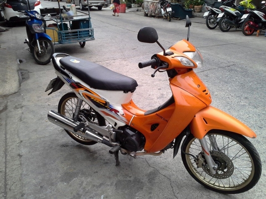 Wave 125 r ปี 48 ส้ม ขาว รถสวย ชุดสีสด เครื่องเดิมแน่นๆ ท้าพิสูจน์ ลองขับได้ทุกวัน