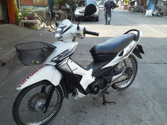 wave 125 x ปี 52 สีขาว ดิสก์หน้า เครื่องดี แน่นๆ ทดลองขับได้ทุกวัน