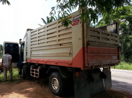 รถฮีโน่ 6 ล้อดั้ม 175 แรงม้า. ปี 54 ( รถวิ่ง 8x,xxx กม. ) สนใจติดต่อ 081 - 6079515 รถฮีโน่ 6 ล้อดั้ม 175 แรงม้า. ปี 54 ( รถวิ่ง 8x,xxx กม. ) สนใจติดต่อ 081 - 6079515