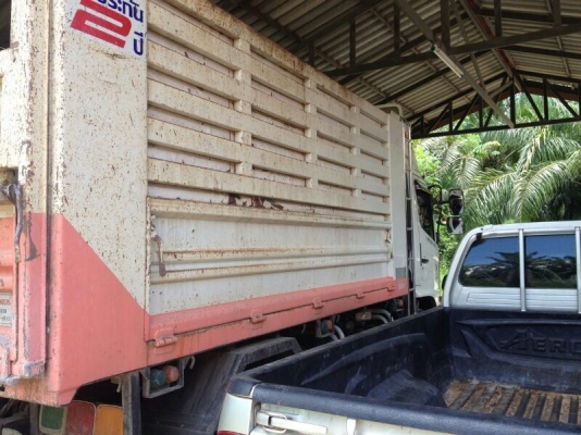 รถฮีโน่ 6 ล้อดั้ม 175 แรงม้า. ปี 54 ( รถวิ่ง 8x,xxx กม. ) สนใจติดต่อ 081 - 6079515 รถฮีโน่ 6 ล้อดั้ม 175 แรงม้า. ปี 54 ( รถวิ่ง 8x,xxx กม. ) สนใจติดต่อ 081 - 6079515