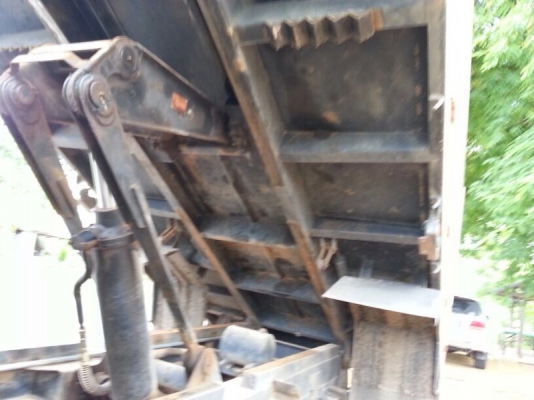 รถฮีโน่ 6 ล้อดั้ม 175 แรงม้า. ปี 54 ( รถวิ่ง 8x,xxx กม. ) สนใจติดต่อ 081 - 6079515 รถฮีโน่ 6 ล้อดั้ม 175 แรงม้า. ปี 54 ( รถวิ่ง 8x,xxx กม. ) สนใจติดต่อ 081 - 6079515