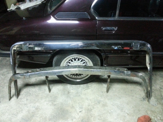 ขายกันชนเล็ก bmw e12